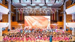 Học viện Âm nhạc Quốc gia Việt Nam đón nhận Kỷ lục Việt Nam với số người trình diễn đàn Tỳ bà nhiều nhất