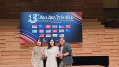 Ca sĩ Bích Hồng làm giám khảo “Asia Arts Festival lần thứ 13” tại Singapore