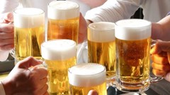 Vì sao sáng hôm sau vẫn có nồng độ cồn dù đã tỉnh rượu?