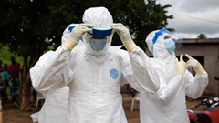 Dịch Ebola bùng phát, FIFA đưa ra tuyên bố khẩn cấp