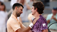 Roland Garros 2026: Joao Fonseca lội ngược dòng hạ gục Novak Djokovic