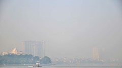 Khói bụi bao trùm Hà Nội, trẻ em đối mặt nguy cơ sức khỏe nghiêm trọng