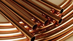 Giá đồng và kim loại công nghiệp thiết lập đỉnh mới 