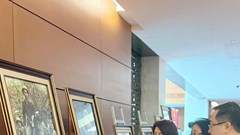 “Hồ Chí Minh - Chân dung một con người” qua nét vẽ của họa sĩ Việt Kiều