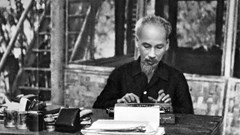 Giới thiệu 300 hình ảnh về Chủ tịch Hồ Chí Minh – Tinh hoa dân tộc, Tầm vóc thời đại