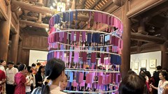 Triển lãm tranh Sĩ tử 2 - hành trình tiếp sức mùa thi bằng nghệ thuật