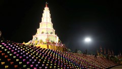 Lung linh “Hội hoa đăng” trên sông Lục Đầu cầu quốc thái dân an