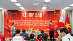 1.000 người Việt tại Kyushu lập kỷ lục xếp hình cờ Tổ quốc trong “Ngày hội Đại đoàn kết toàn dân tộc”