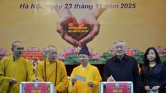 Hàng ngàn tăng ni, phật tử tham gia hiến máu và hướng về đồng bào chịu thiên tai