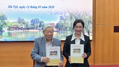 Khu Di tích Chủ tịch Hồ Chí Minh tại Phủ Chủ tịch tiếp nhận nhiều ảnh tư liệu về Bác Hồ