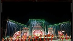 Tác giả Lê Thế Song kể câu chuyện lớn hơn về cội nguồn trong đêm khai hội Đền Hùng