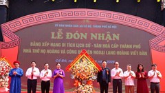 Nhà thờ họ Hoàng đón Bằng xếp hạng Di tích Lịch sử - Văn hoá cấp Thành phố