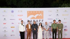 Dàn nghệ sĩ, nhà làm phim nổi tiếng trên thảm đỏ Lễ bế mạc DANAFF IV