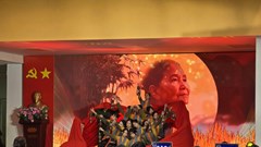 “Sen trong đá” đưa câu chuyện những nữ tù chính trị đến gần học sinh