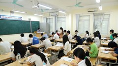 Hơn 400 thí sinh vắng mặt, 2 thí sinh vi phạm quy chế thi