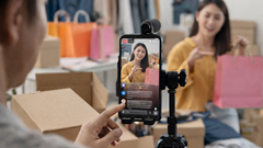 Khép “vùng xám pháp lý” của livestream bán hàng