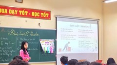 Giáo viên cơ sở giáo dục thường xuyên được giữ ổn định lương khi chuyển chức danh