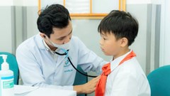 100% trẻ em, học sinh, sinh viên được khám sức khoẻ hằng năm 