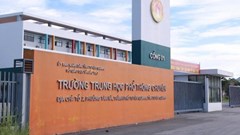 323 thí sinh đến làm thủ tục thi lại tại Tuyên Quang
