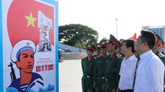 Triển lãm tranh cổ động tuyên truyền về chủ quyền biên giới và biển đảo Tổ quốc