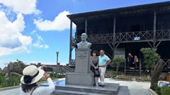 Bài 1 - Xây dựng tour du lịch “Theo dấu chấn bác sĩ Alexandre Yersin“