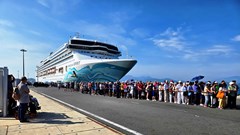 Du lịch tàu biển khởi sắc trở lại