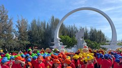 Hàng ngàn người dâng hương tưởng niệm 64 liệt sĩ Gạc Ma