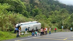 Khánh Hòa: Xe khách gặp tai nạn trên đèo Khánh Lê, 6 người bị thương