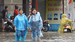 Khánh Hòa: Cho học sinh nghỉ 2 ngày để tránh bão Kalmaegi