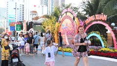 Khánh Hòa: Rộn ràng sắc Xuân, thu hút đông đảo du khách