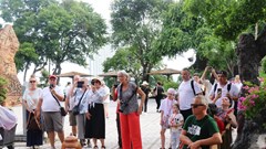 Khánh Hòa đón 3,5 triệu lượt khách trong hai tháng đầu năm 