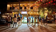 Quán Bà Hương - Nét hoài cổ và tinh hoa ẩm thực của làng chài xưa