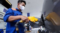 Giá xăng dầu hôm nay 22.8.2025: Dầu Brent vẫn ổn định, xăng tăng nhẹ trong nước