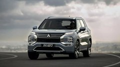 Giá xe Mitsubishi Outlander 2025: Bảng giá niêm yết và lăn bánh tháng 9