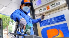 Giá xăng dầu hôm nay 6.9.2025: RON 95 tăng, E10 giảm