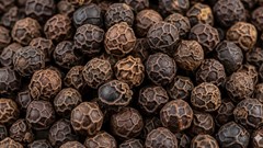 Giá tiêu hôm nay 18.9.2025: Giảm 1.000 đồng/kg