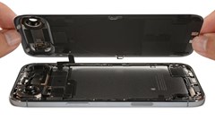 iPhone Air bị “mổ xẻ”: Lộ 4 bí mật thú vị bên trong