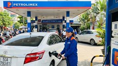 Giá xăng dầu hôm nay 3.12: Xăng giữ giá, dầu thế giới bật tăng