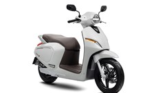Cuối năm 2025 nên mua xe máy điện nào?