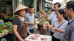 Giá heo hơi hôm nay 7.12: Neo cao 60.000-64.000 đồng/kg cuối năm