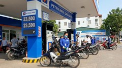 Xăng dầu hôm nay 10.12: Trong nước không đổi, thế giới lặng sóng