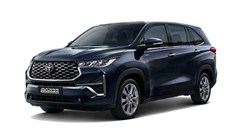 Giá Innova tháng 12.2025 giảm sâu: Cơ hội tốt nhất để mua MPV 7 chỗ