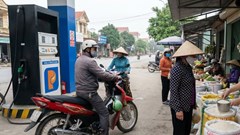 Giá xăng dầu hôm nay 16.12: Thị trường đi ngang