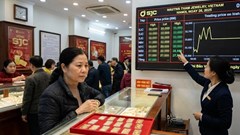 Giá vàng hôm nay 26.12: Ổn định, nhà đầu tư chờ tín hiệu mới