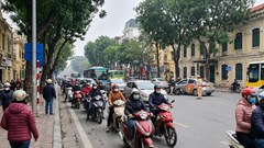 Giao thông Hà Nội sáng 30.12: Kim Mã – Núi Trúc ùn tắc do va chạm