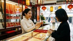 Giá vàng hôm nay 6.1: Vàng miếng bật tăng mạnh, nhẫn neo cao