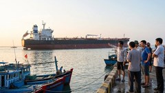 Giá xăng dầu thế giới hôm nay 11.1: Nguồn cung ở mức cao