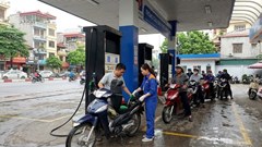 Giá xăng dầu hôm nay 14.1.2026: Dầu thế giới biến động mạnh