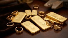 Giá vàng hôm nay 5.2: Vượt 180 triệu/lượng, thế giới tiến sát mốc 5.000 USD