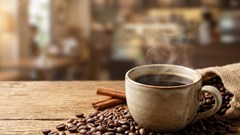 Giá cà phê hôm nay 25.2: Tây Nguyên giảm thêm 300 – 400 đồng/kg